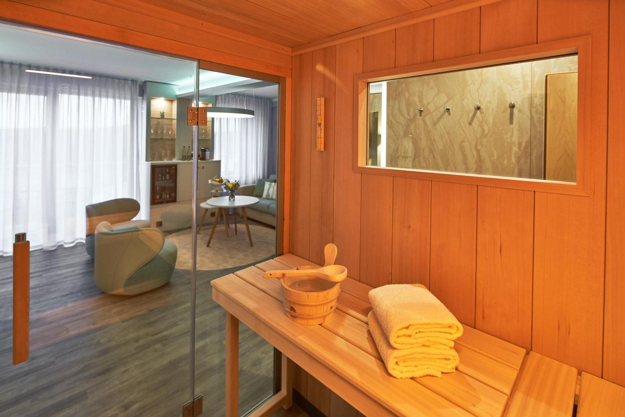 Bio-Seehotel Zeulenroda エクステリア 写真