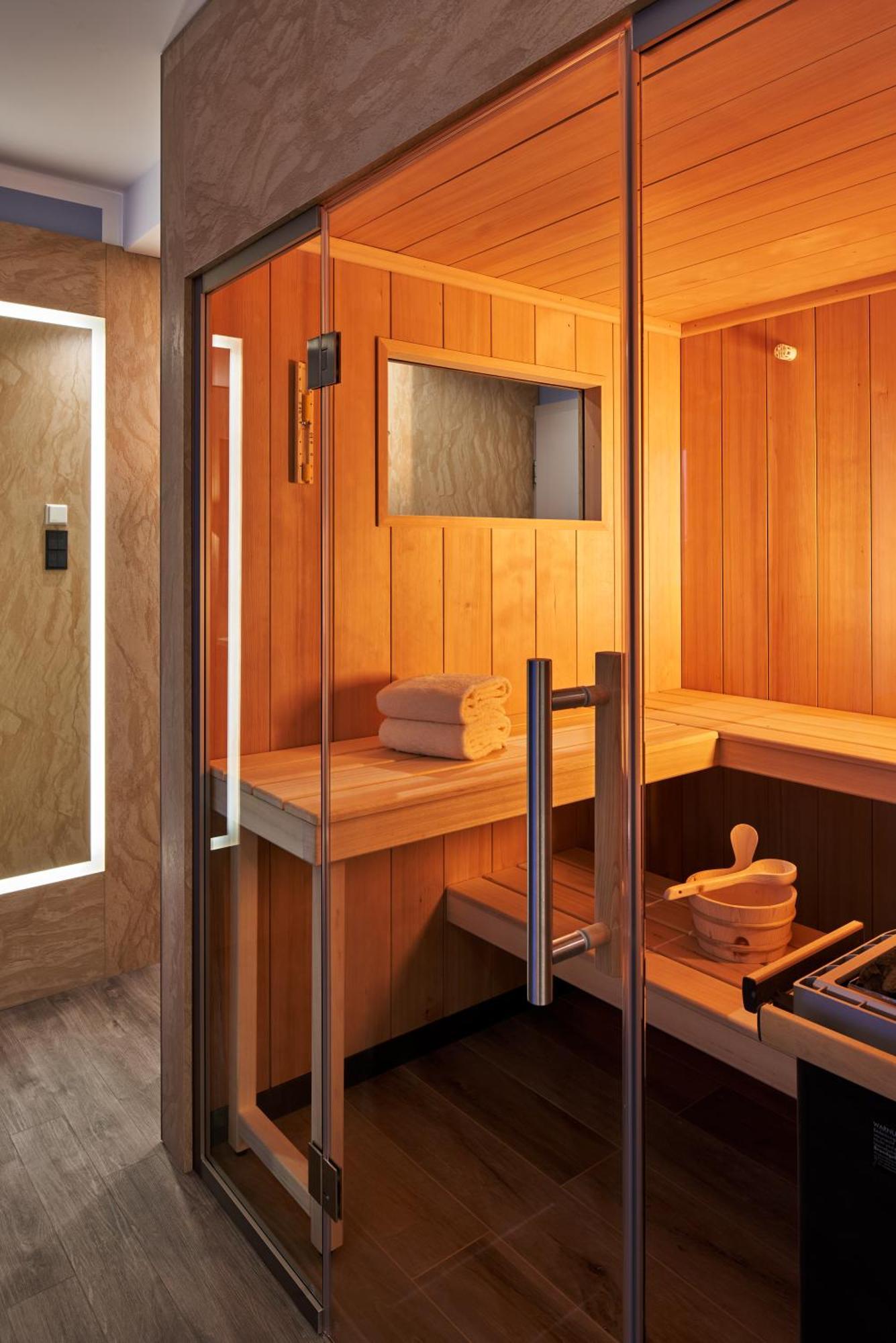 Bio-Seehotel Zeulenroda エクステリア 写真
