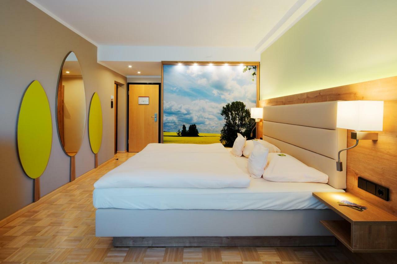 Bio-Seehotel Zeulenroda エクステリア 写真
